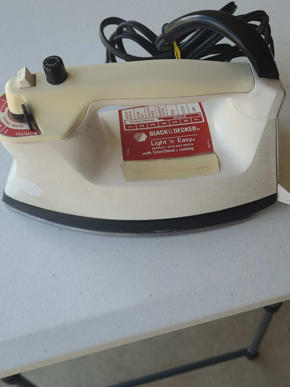 Black & Decker Light'n Easy Steam Iron